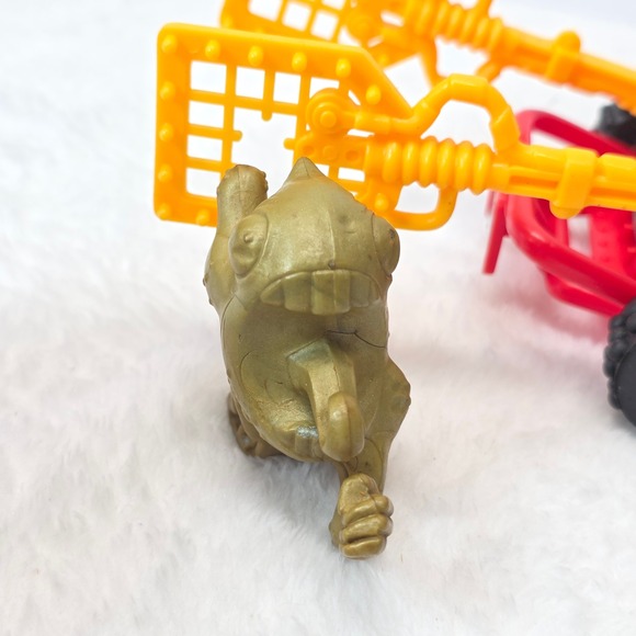 Vintage 1989 Kenner Real Ghostbusters Ecto-3 Vehicle with Ghost Figure Toy - Picture 9 of 9